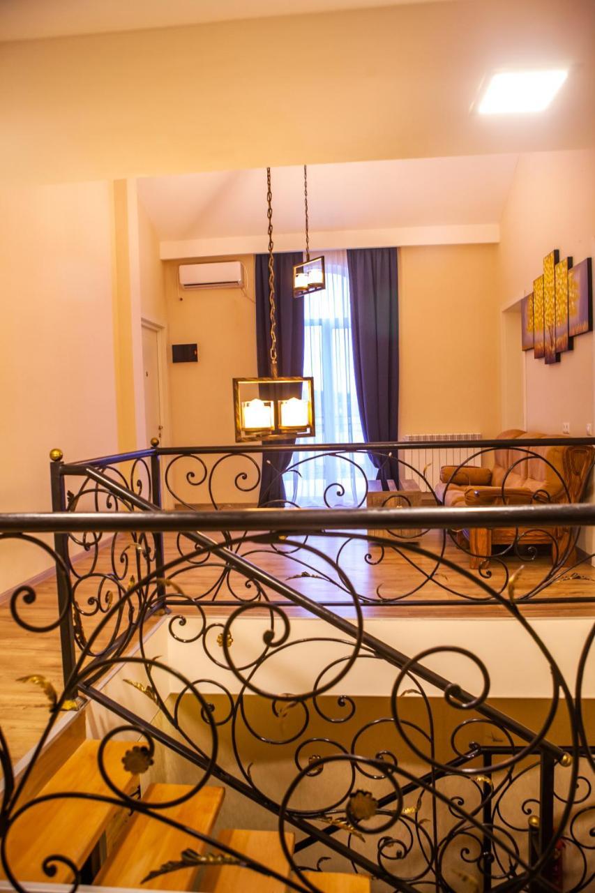 Wine Castle Hotel Tbilisi Buitenkant foto